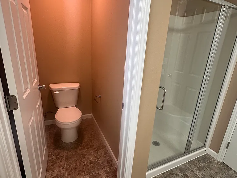 660 Hansen St SE #A — Photo 11