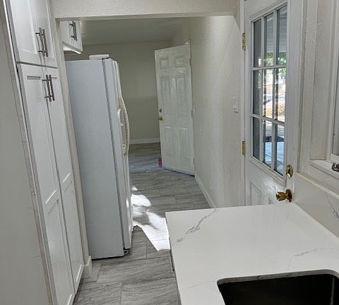 4th image of 9087 Quincy Ave #2