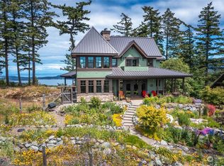 1618 Mountain Crest Dr, Eastsound, WA 98245