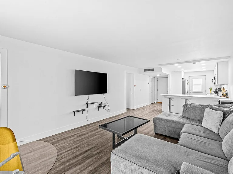 5961 NW 2nd Ave #Penthouse E — Photo 10