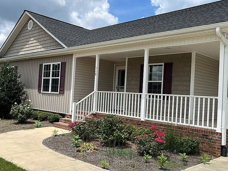 118 Portman Ln — Photo 2