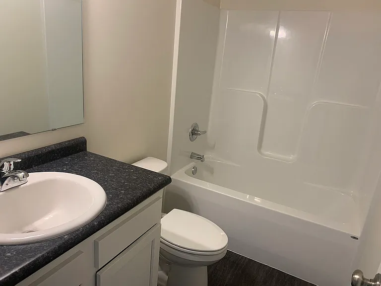 Avalon Bluffs — Photo 120