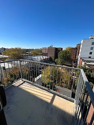 Rented by Delmark Realty LLC | media 59