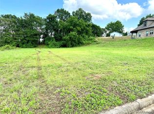 16 Riverhills Dr, Tallassee, AL 36078