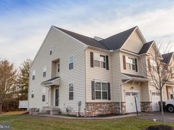 1601 Samantha Ct, Lansdale, PA 19446