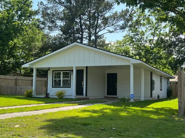 706 Taylor St, Nashville, GA 31639