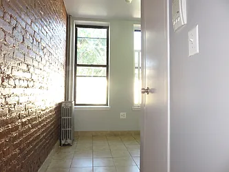 Rented by Rennit Inc.