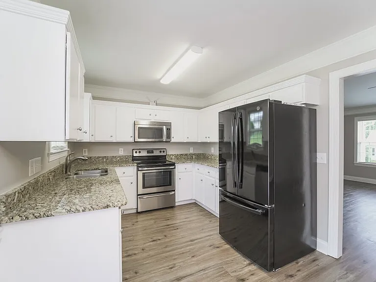 854 Loch Lomond Cir — Photo 7