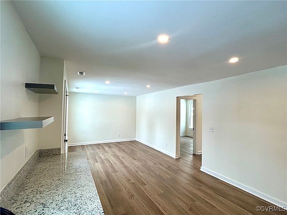 5th image of 1441 Salton Dr