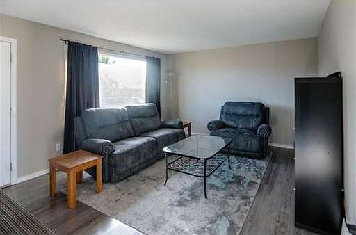 3rd image of 4112 47th St