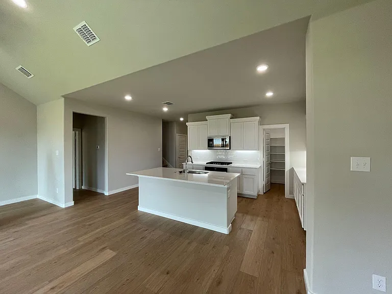 1101 Mahogany Dr — Photo 30