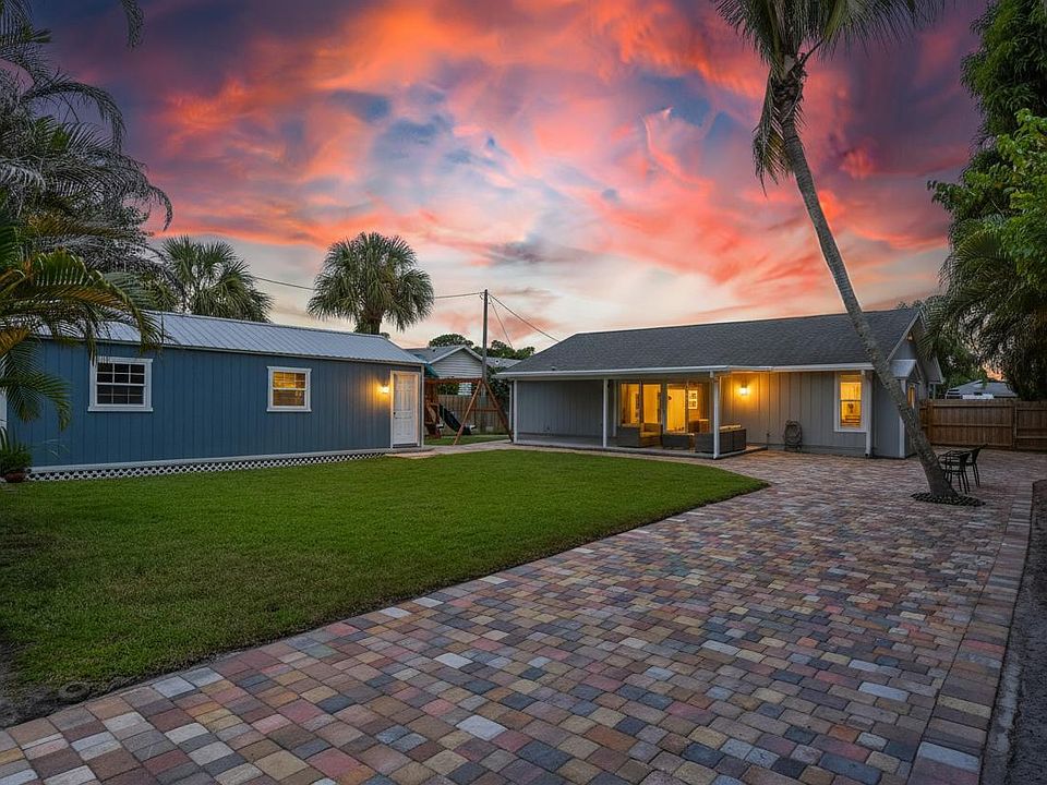 1st image of 4994 SE PINE KNOLL Way