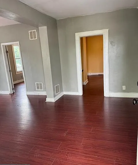 5108 Midwood Ave — Photo 3