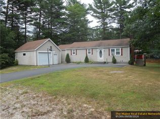 23 Viola St, Raymond, ME 04071