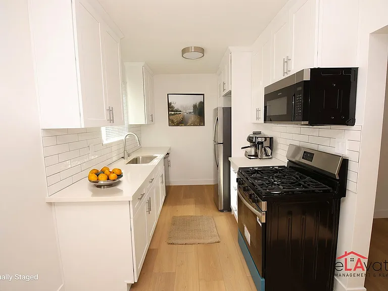 14115 Gilmore St #2 — Photo 3