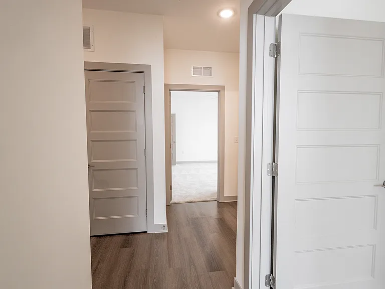 Allure Apartments — Photo 79