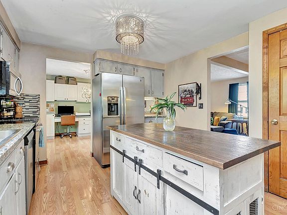 5th image of 4297 Champdale Ln