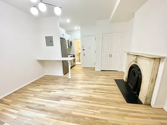 Rented by J PRESTON AND ASSOCIATES INC | media 11