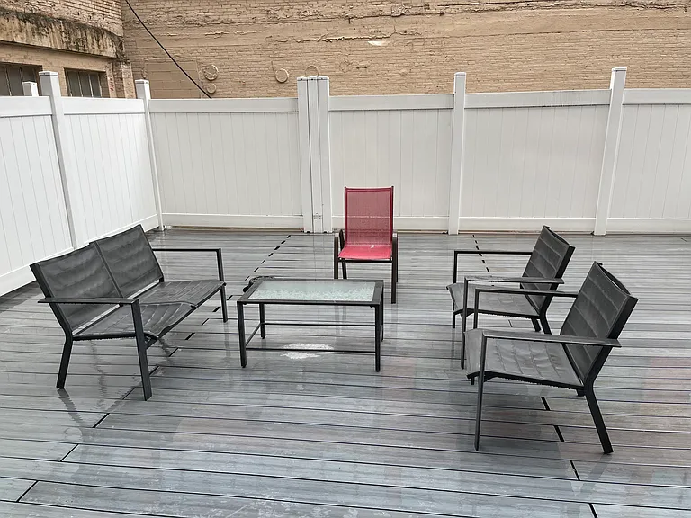 521 W 48th St #2D — Photo 3