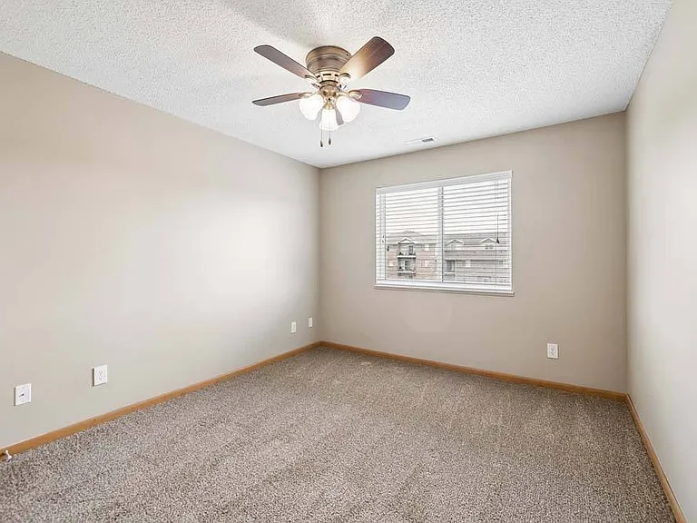 Highland View Apartments — Photo 87