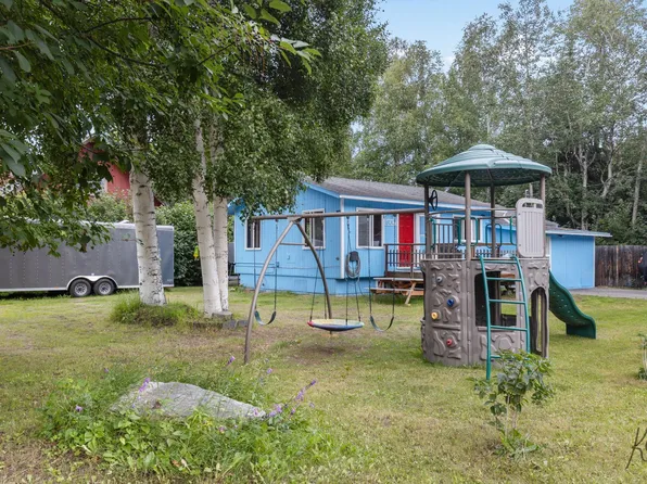 506 Sprucewood Rd, Fairbanks, AK 99709