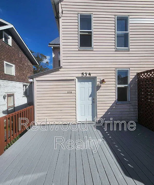 534 Russell Ave