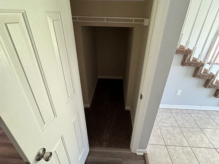1053 Blackwell Ct #1 — Photo 5