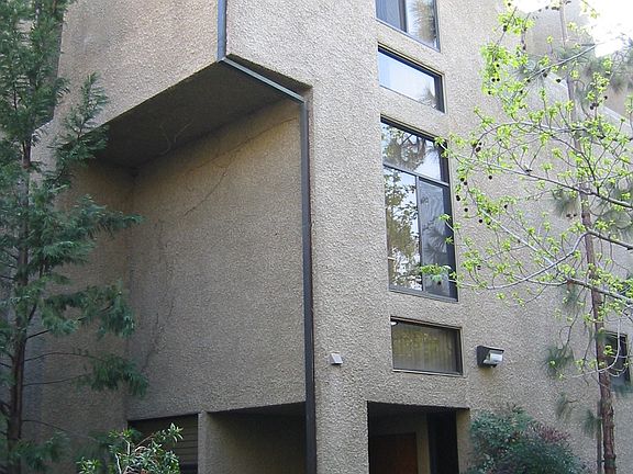 Entry, 2nd & 3rd Floors