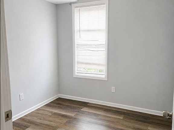3rd image of 474 Ellison St Floor 2