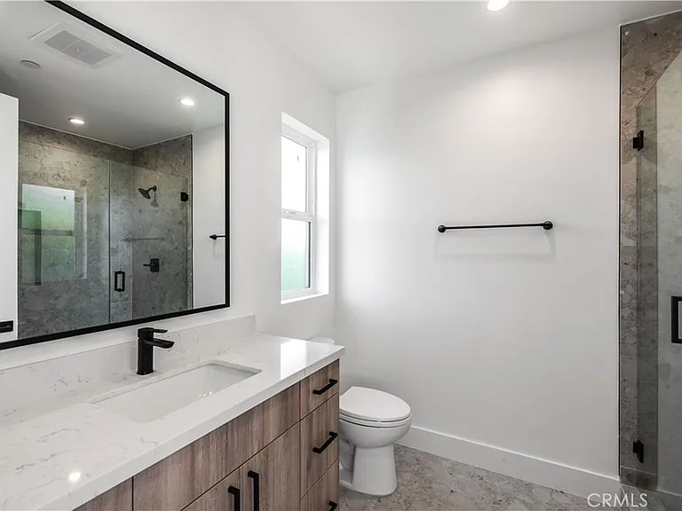 5044 Laurel Canyon Blvd — Photo 13