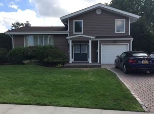87 Forsythia Ln, Jericho, NY 11753
