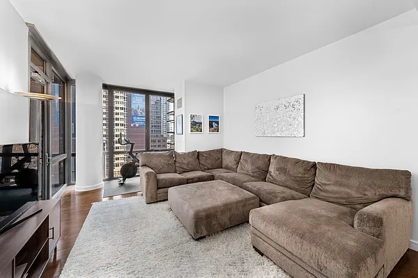 Rented by Compass | media 2