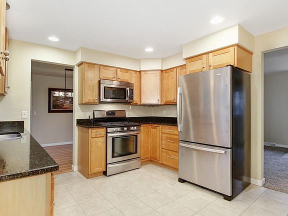 2nd image of 1558 S Holland Ct