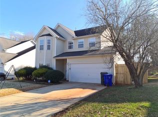 1103 Briarwood Dr, Mebane, NC 27302