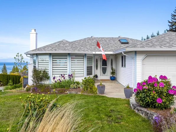 5007 Laurel Ave, Sechelt, BC V7Z 0B9