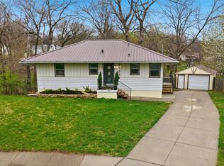 2525 27th St, Des Moines, IA 50310