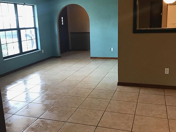 2nd image of 1096 Willow Wood Dr