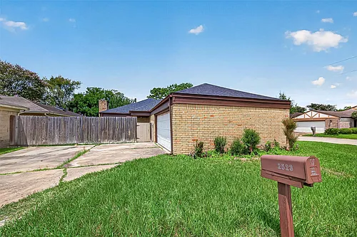 2523 Creekway Cir Photo 1