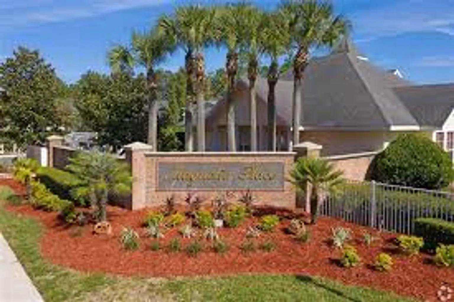 2 bed, 1275 sqft, $1,500 — Photo 2