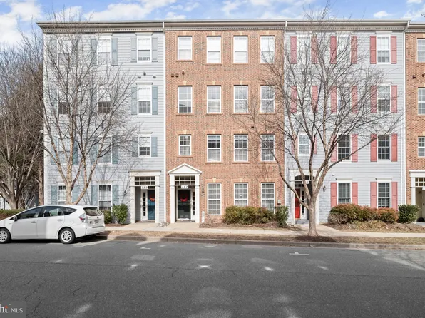 157 Chevy Chase St #157, Gaithersburg, MD 20878