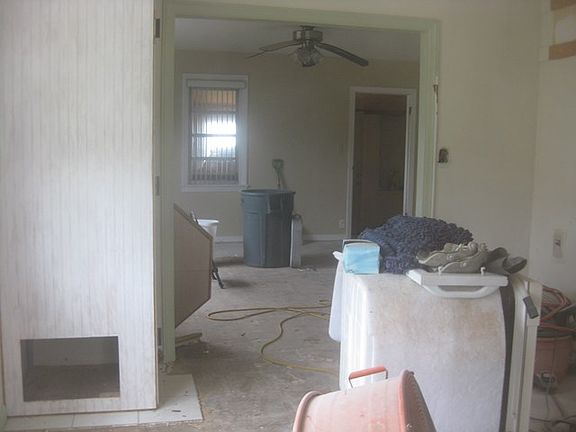 5th image of 1901 S Central Ave