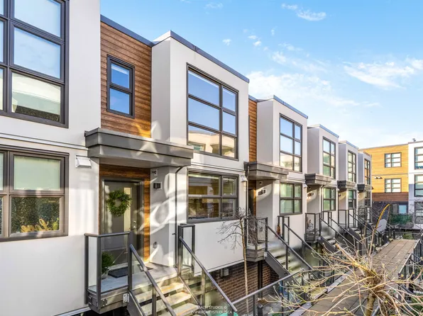 14820 Buena Vista Ave #11, White Rock, BC V4B 0B3