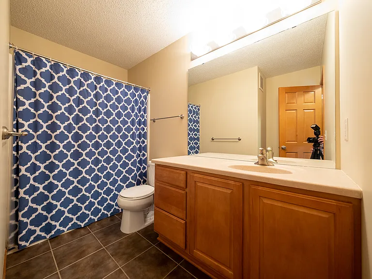 2nd Bathroom