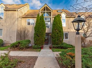 9 Timberwood Rd #9, West Hartford, CT 06117