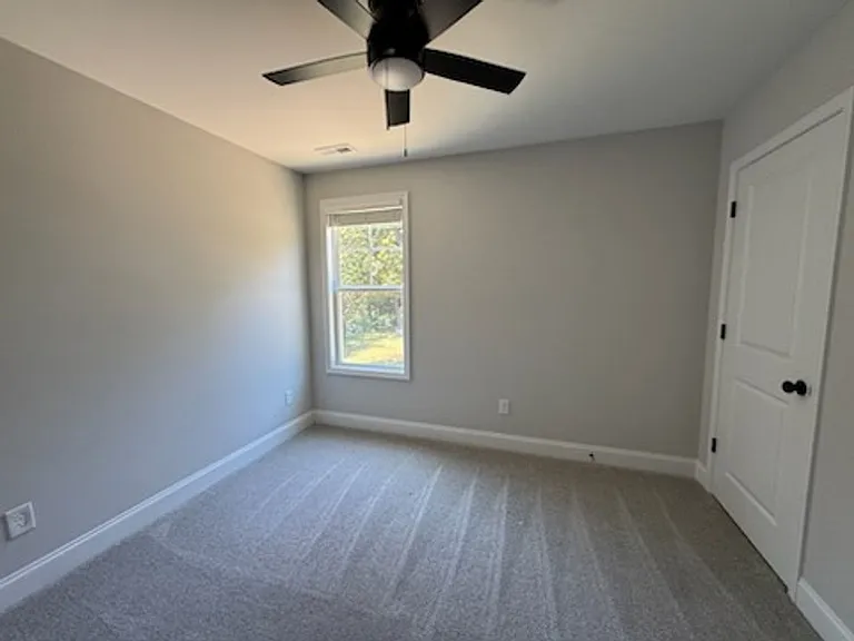 390 Summer Hill Rd — Photo 24