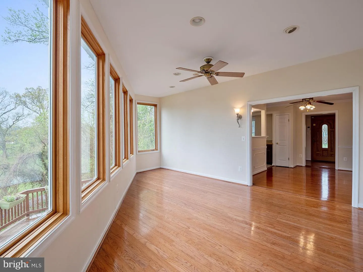 3 bed, 2228 sqft, $3,400 — Photo 3