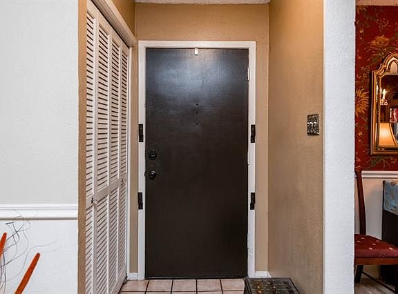 4th image of 7129 Meadowbrook Dr