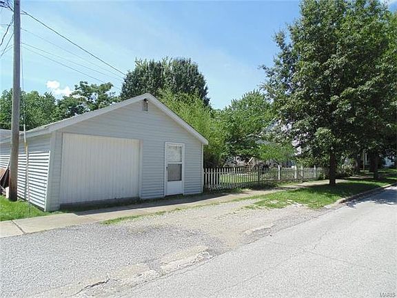 3rd image of 1401 Olive St