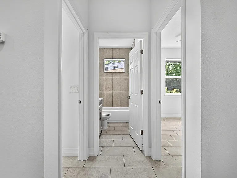 14 Ullynn Pl #A — Photo 39