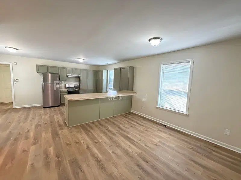 1st image of 501 Dunbar St SW